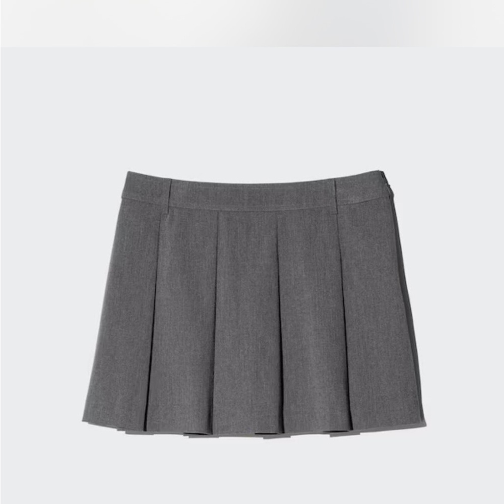 Uniqlo Gray Pleated Skater Mini Skirt